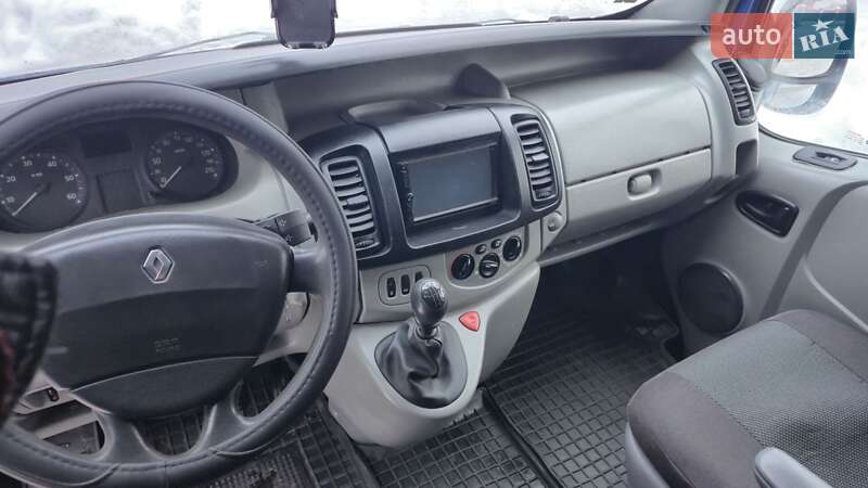 Минивэн Renault Trafic 2007 в Коростене