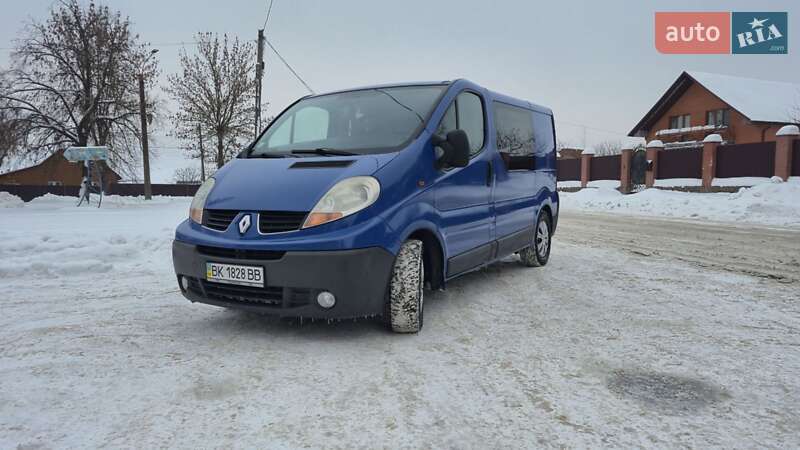 Минивэн Renault Trafic 2007 в Коростене