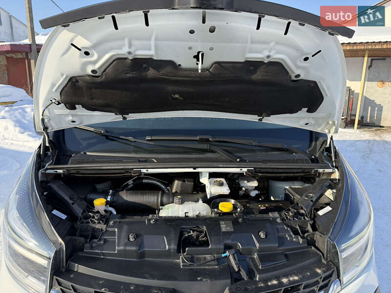 Грузопассажирский фургон Renault Trafic 2021 в Дубно