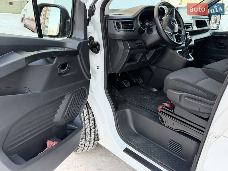 Грузовой фургон Renault Trafic 2022 в Звягеле