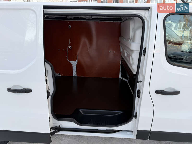 Грузовой фургон Renault Trafic 2022 в Звягеле