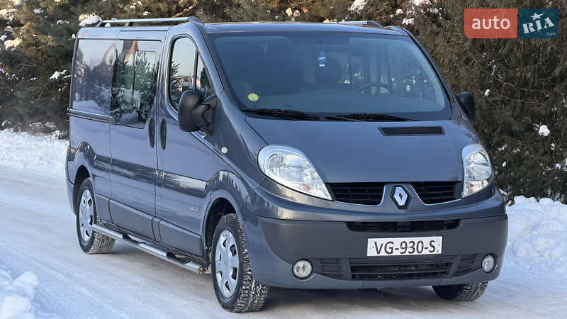 Грузопассажирский фургон Renault Trafic 2014 в Ровно фото Грузопассажирский фургон Renault Trafic 2014 в Ровно