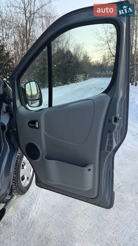 Грузопассажирский фургон Renault Trafic 2014 в Ровно фото 24 Грузопассажирский фургон Renault Trafic 2014 в Ровно