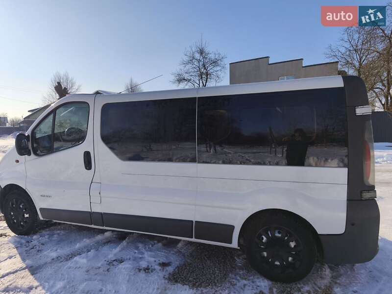 Минивэн Renault Trafic 2003 в Калуше