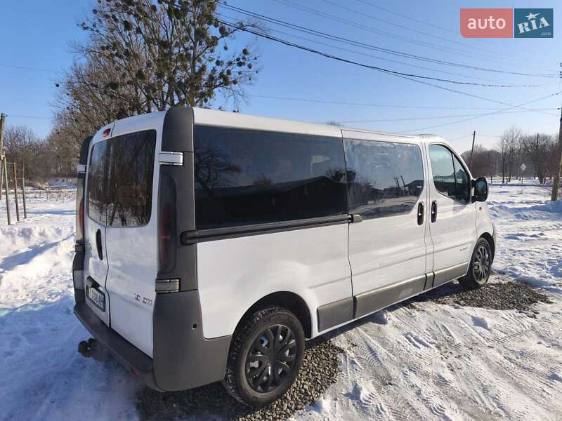 Минивэн Renault Trafic 2003 в Калуше