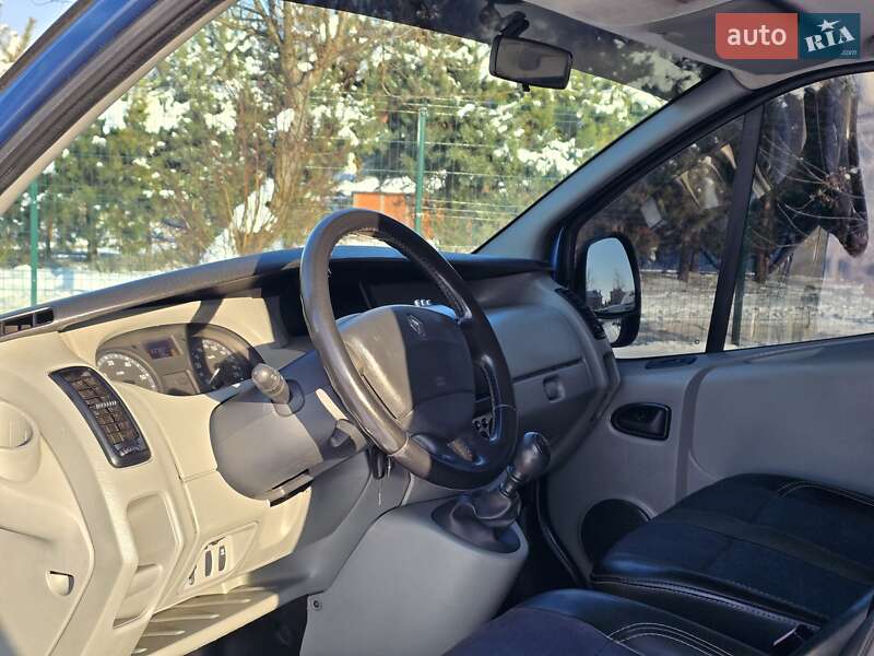 Минивэн Renault Trafic 2008 в Хмельницком