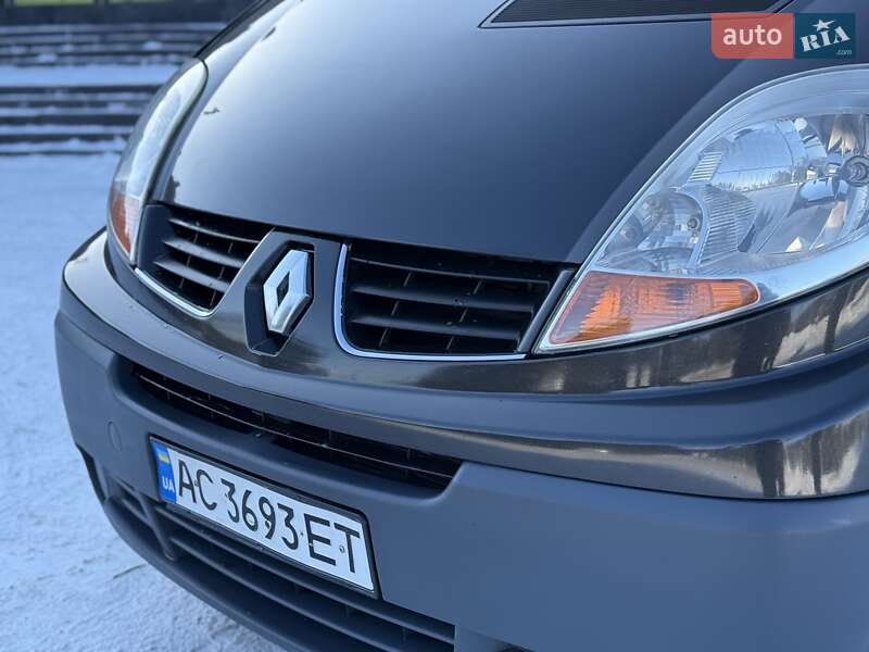 Минивэн Renault Trafic 2007 в Ровно