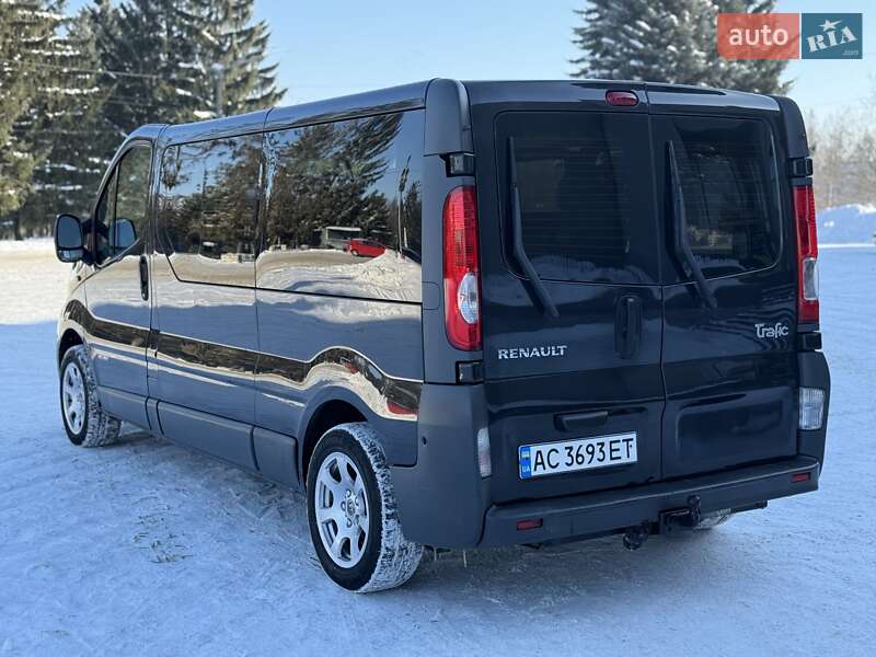 Минивэн Renault Trafic 2007 в Ровно