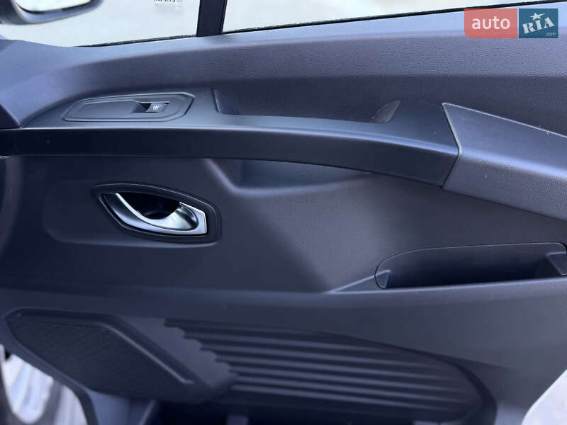 Минивэн Renault Trafic 2022 в Ивано-Франковске