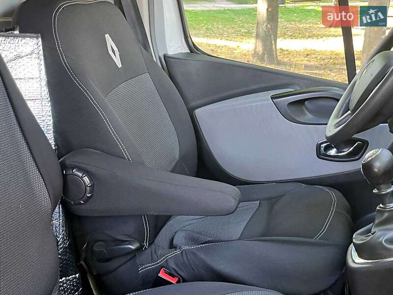 Грузовой фургон Renault Trafic 2018 в Киеве