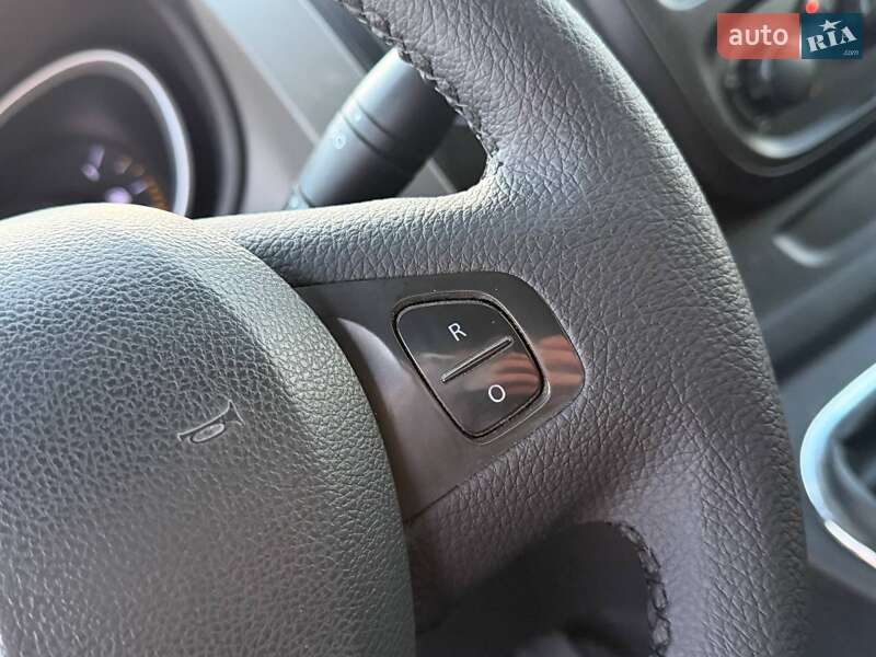 Минивэн Renault Trafic 2016 в Одессе фото 18 Минивэн Renault Trafic 2016 в Одессе