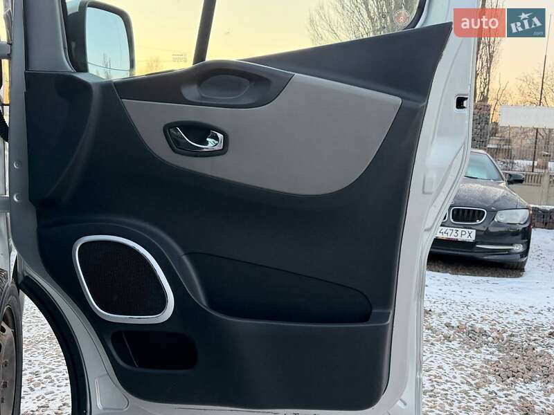 Минивэн Renault Trafic 2016 в Одессе фото 24 Минивэн Renault Trafic 2016 в Одессе