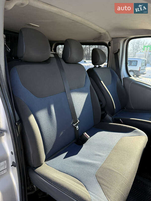 Минивэн Renault Trafic 2012 в Радивилове фото 27 Минивэн Renault Trafic 2012 в Радивилове