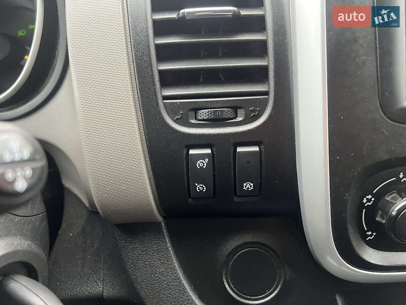 Мінівен Renault Trafic 2015 в Києві фото 18 Мінівен Renault Trafic 2015 в Києві