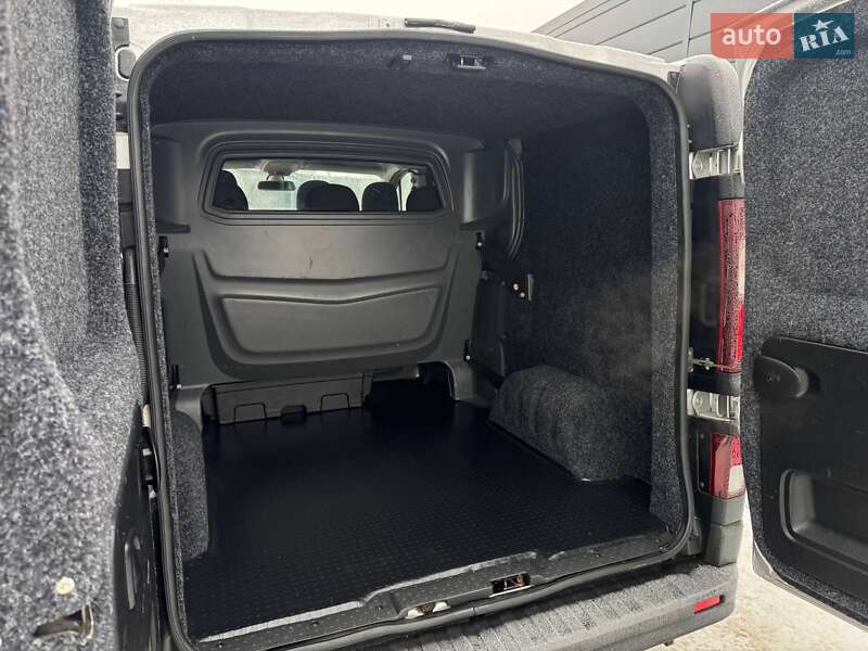 Грузопассажирский фургон Renault Trafic 2018 в Ровно фото 28 Грузопассажирский фургон Renault Trafic 2018 в Ровно