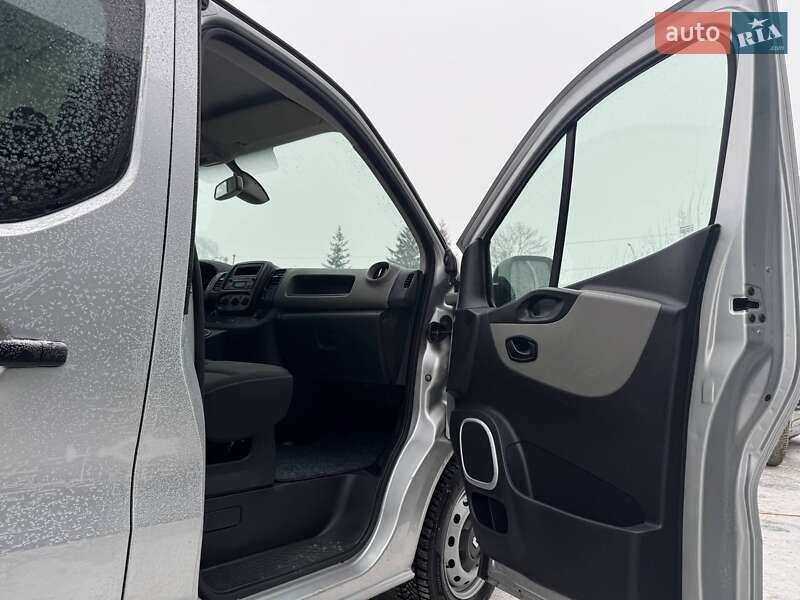 Грузопассажирский фургон Renault Trafic 2018 в Ровно фото 38 Грузопассажирский фургон Renault Trafic 2018 в Ровно