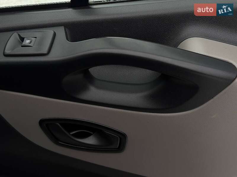 Грузопассажирский фургон Renault Trafic 2018 в Ровно фото 40 Грузопассажирский фургон Renault Trafic 2018 в Ровно