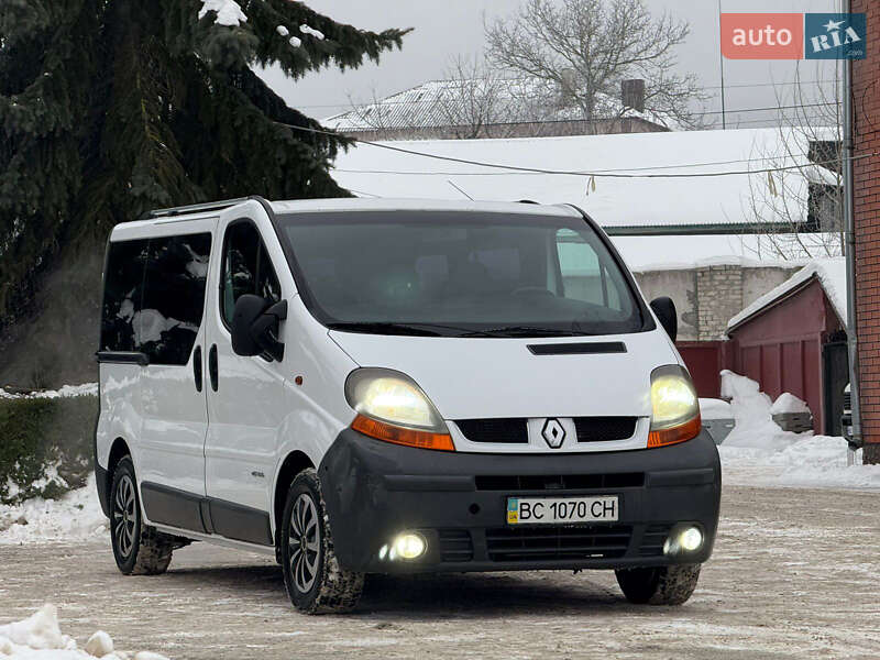 Минивэн Renault Trafic 2004 в Кременце
