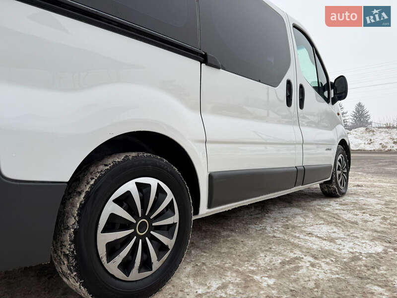 Минивэн Renault Trafic 2004 в Кременце