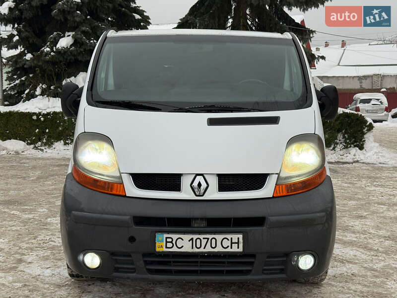 Минивэн Renault Trafic 2004 в Кременце