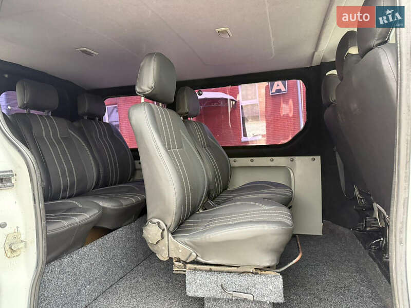 Минивэн Renault Trafic 2004 в Кременце