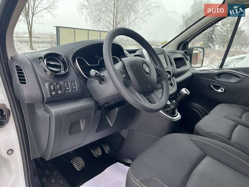 Грузопассажирский фургон Renault Trafic 2021 в Дубно