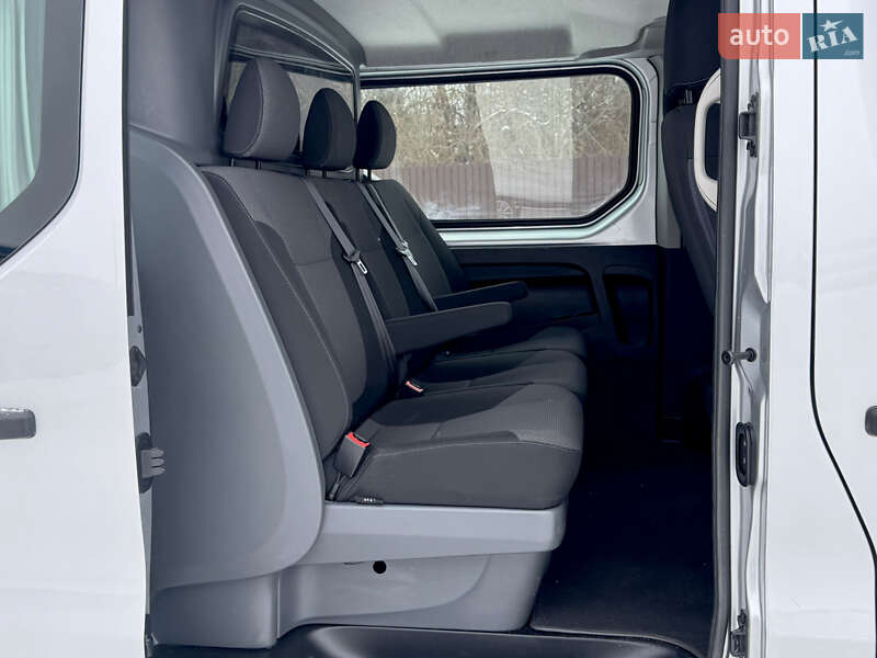 Грузопассажирский фургон Renault Trafic 2020 в Дубно