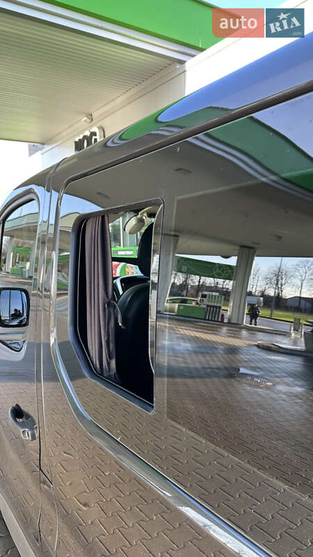 Мінівен Renault Trafic 2021 в Житомирі фото 35 Мінівен Renault Trafic 2021 в Житомирі