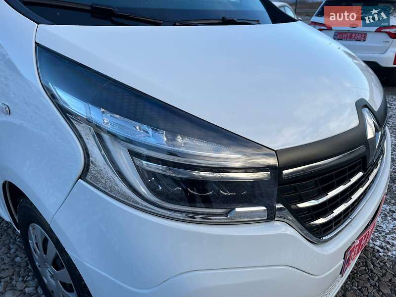 Минивэн Renault Trafic 2021 в Дубно