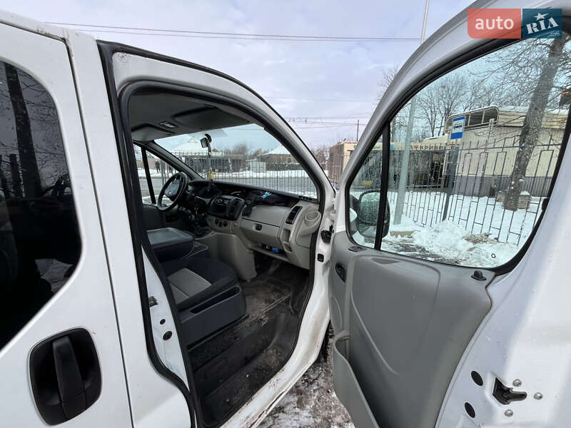 Минивэн Renault Trafic 2005 в Кривом Роге фото 9 Минивэн Renault Trafic 2005 в Кривом Роге