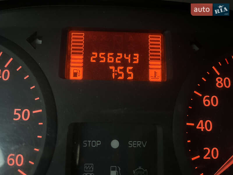 Минивэн Renault Trafic 2005 в Кривом Роге фото 11 Минивэн Renault Trafic 2005 в Кривом Роге