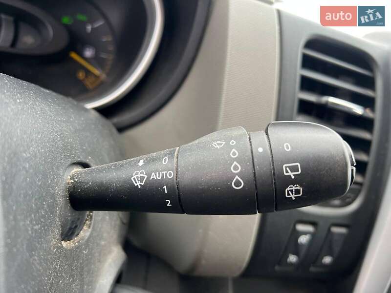 Мінівен Renault Trafic 2015 в Львові