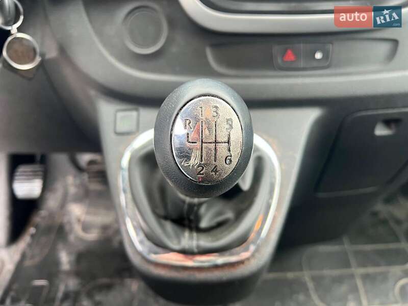 Мінівен Renault Trafic 2015 в Львові