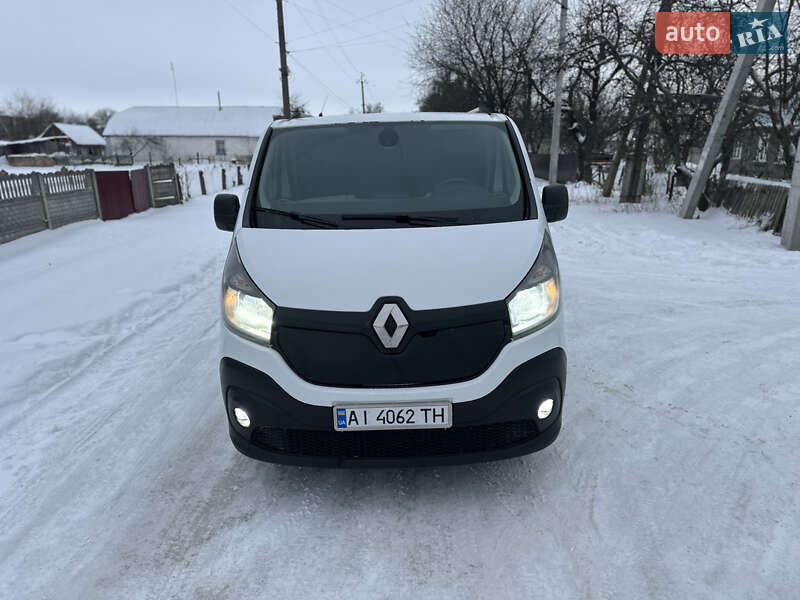 Мінівен Renault Trafic 2015 в Житомирі