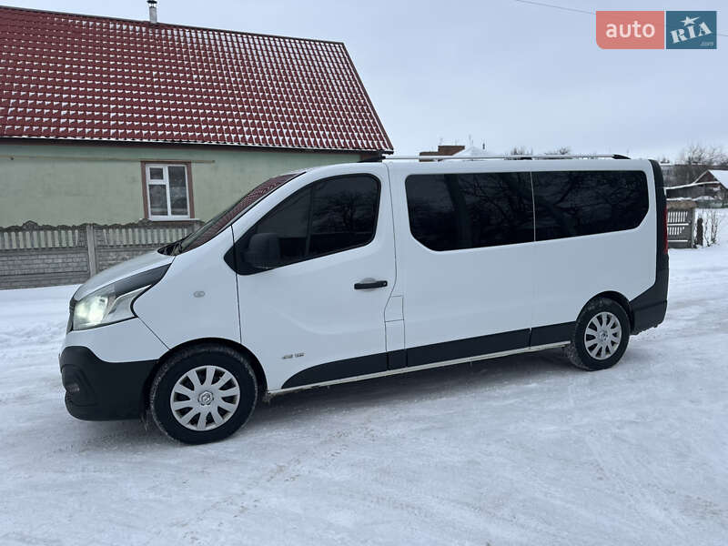 Мінівен Renault Trafic 2015 в Житомирі