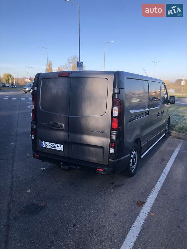 Грузопассажирский фургон Renault Trafic 2015 в Виннице