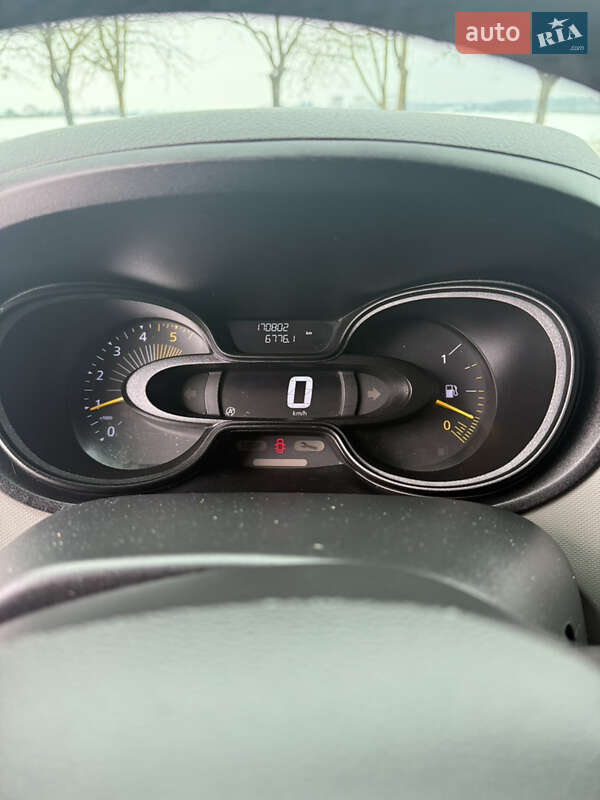 Мінівен Renault Trafic 2015 в Володимирі