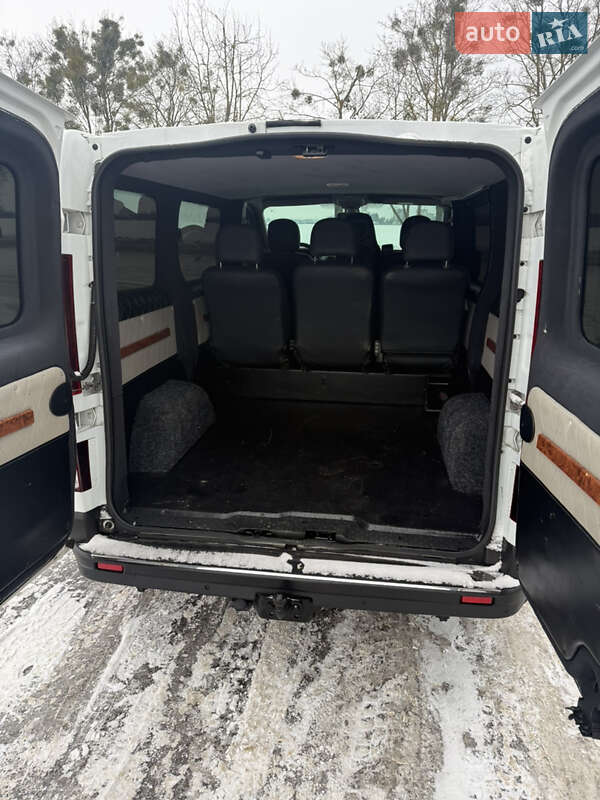 Мінівен Renault Trafic 2015 в Володимирі