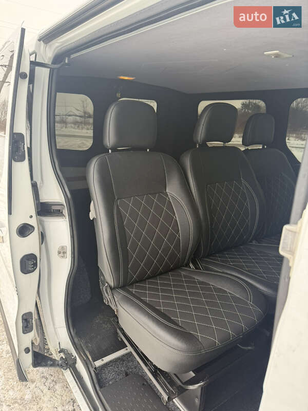 Мінівен Renault Trafic 2015 в Володимирі