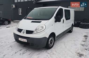 Грузопассажирский фургон Renault Trafic 2013 в Дубно