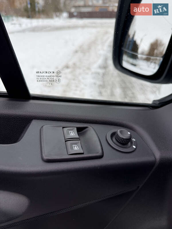 Мінівен Renault Trafic 2021 в Рівному