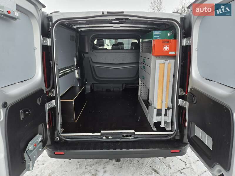 Вантажопасажирський фургон Renault Trafic 2020 в Луцьку