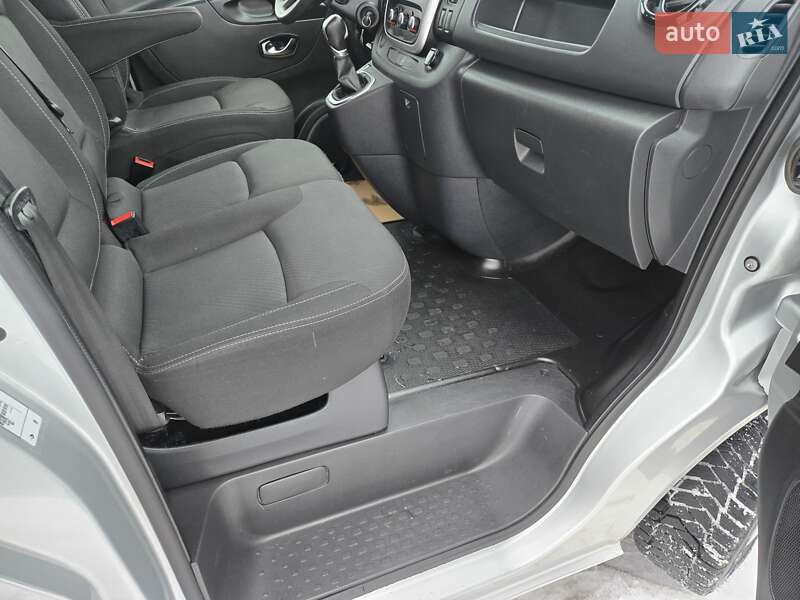 Вантажопасажирський фургон Renault Trafic 2020 в Луцьку