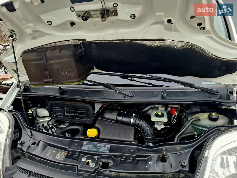 Минивэн Renault Trafic 2012 в Одессе фото 16 Минивэн Renault Trafic 2012 в Одессе