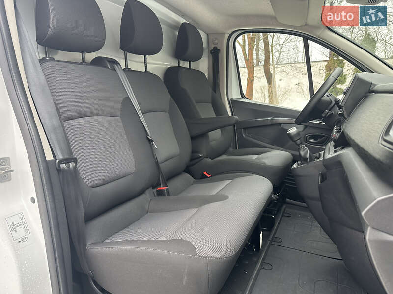 Вантажний фургон Renault Trafic 2023 в Дрогобичі