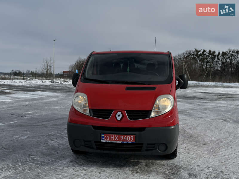 Мінівен Renault Trafic 2012 в Радивиліві