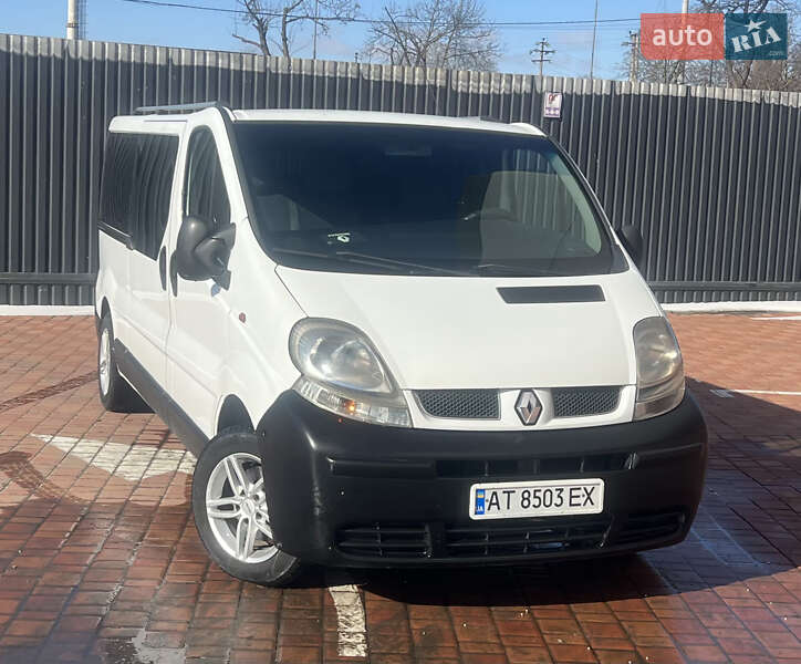 Мінівен Renault Trafic 2006 в Одесі