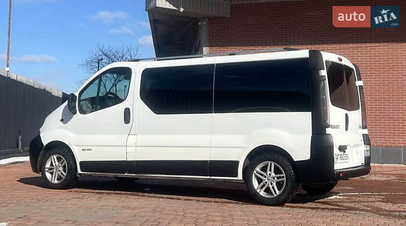 Мінівен Renault Trafic 2006 в Одесі