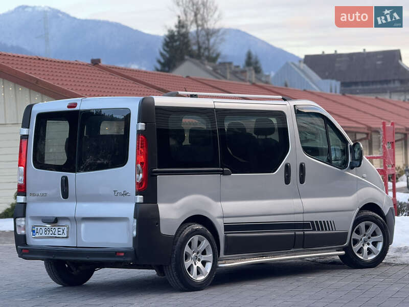 Минивэн Renault Trafic 2007 в Межгорье