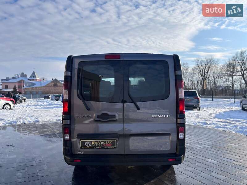 Грузопассажирский фургон Renault Trafic 2016 в Коломые